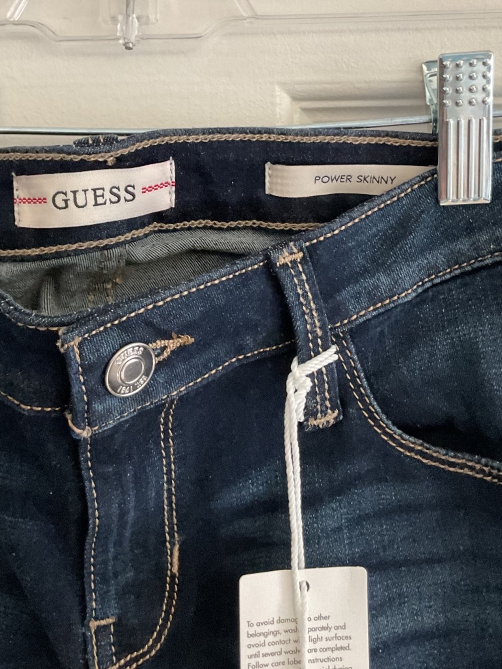 💐NWT💐 Guess Women’s Power Skinny Low Rise Jeans - size 28 - Picture 3 of 7